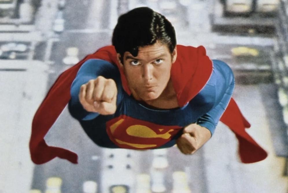 Christopher Reeve Reeve dikenang sebagai Superman paling legendaris. (Foto: tvtonight.com)