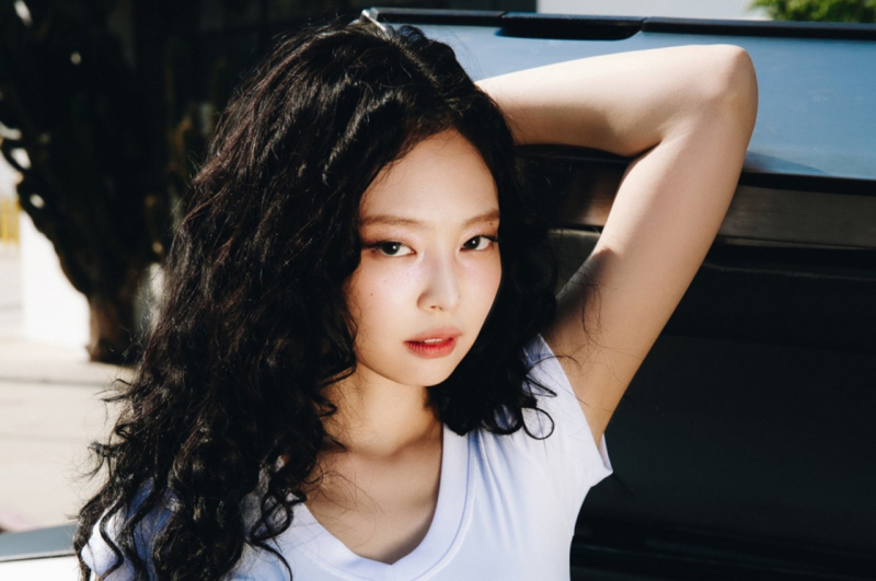 Dipakai jennie blackpink di bandara, sepatu jari kaki ini langsung sold out