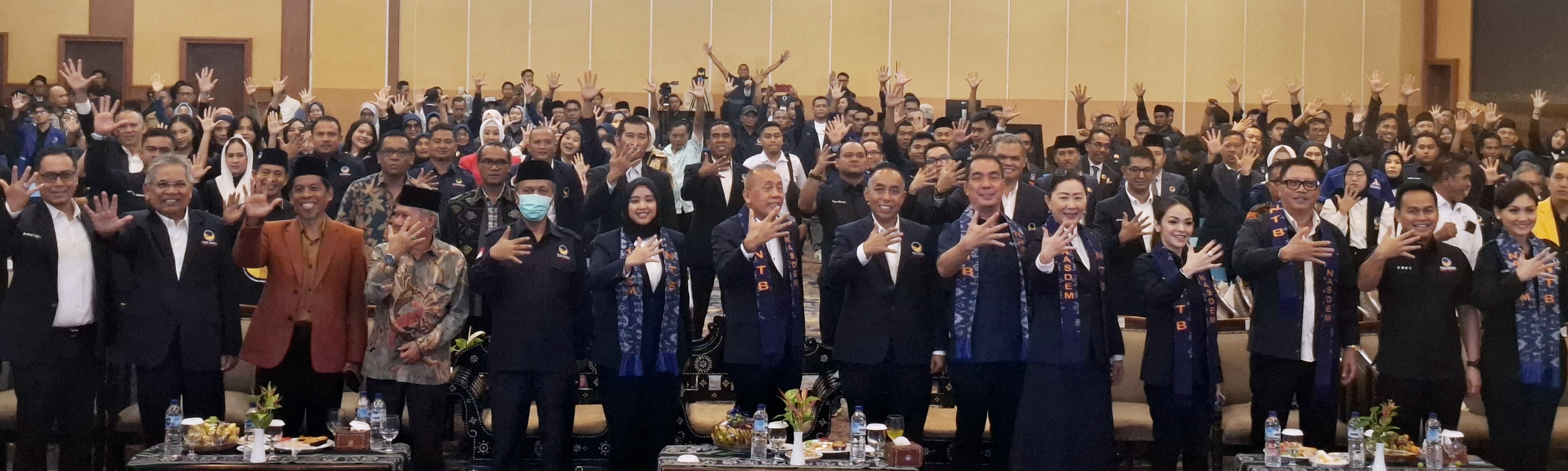 PELANTIKAN: Para kader DPW NasDem NTB menghadiri momen pelantikan di Hotel Lombok Raya, Sabtu (12/7) lalu.