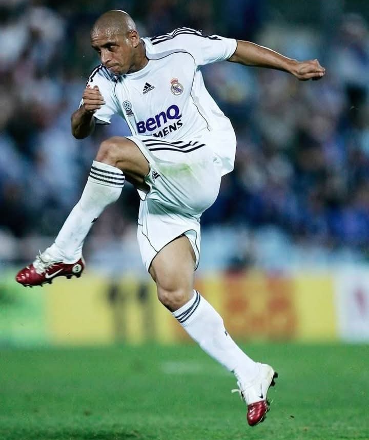 Roberto Carlos, legenda Real Madrid yang pernah berseragam Inter Milan.