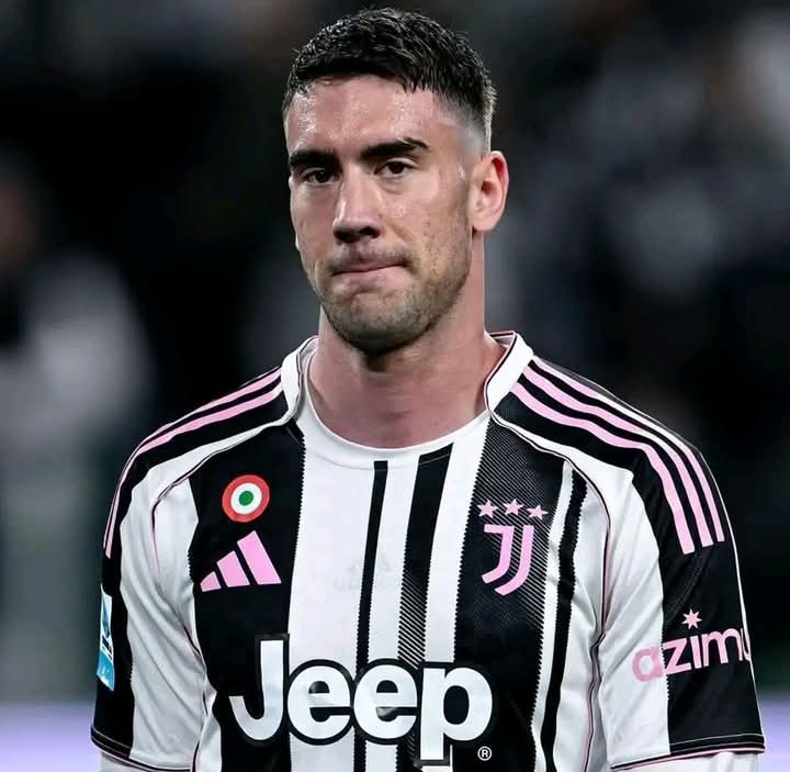 Dusan Vlahovic, salah satu striker incaran AC Milan yang kini bermain untuk Juventus.