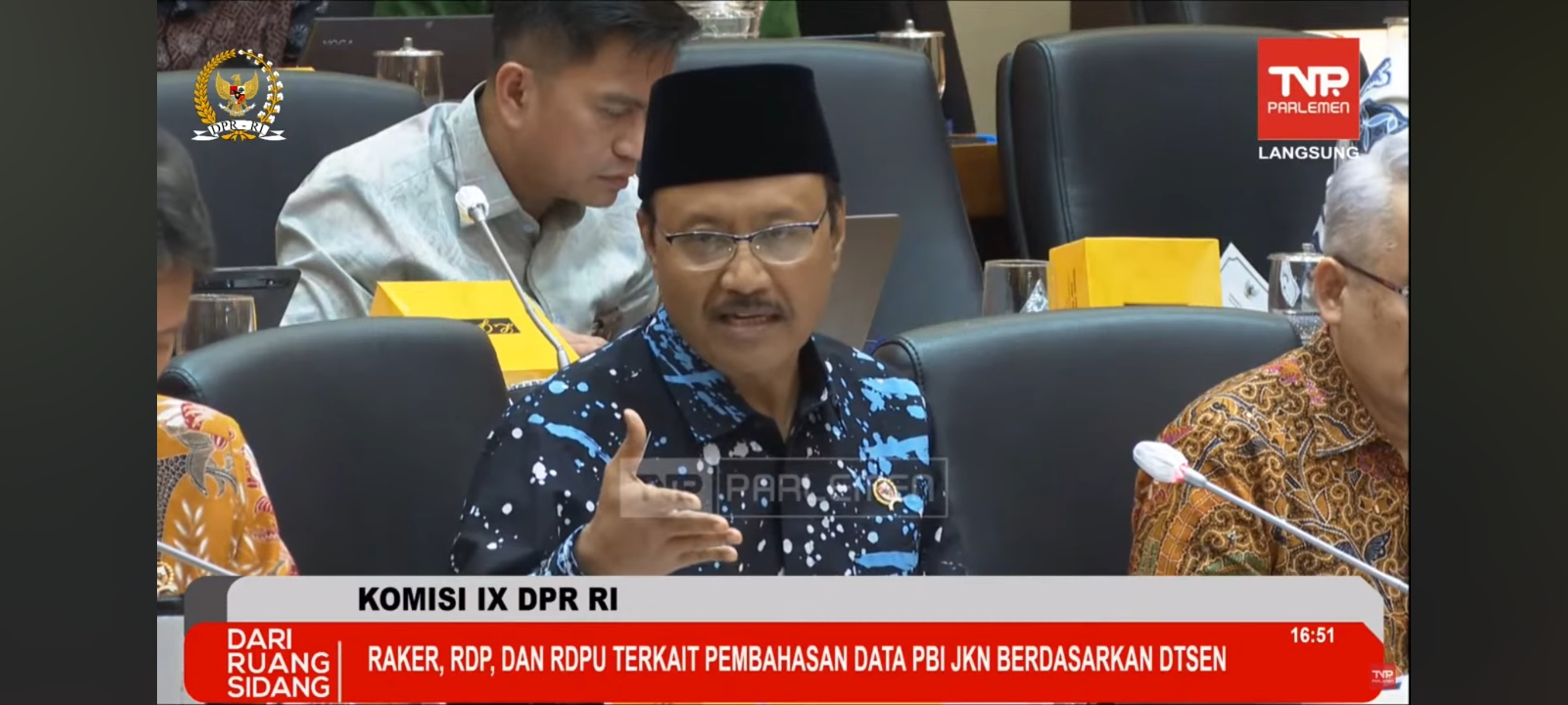 Mensos Gus Ipul saat rapat bersama Komisi IX DPR RI. (Tangkapan layar YouTube Komisi IX DPR RI),