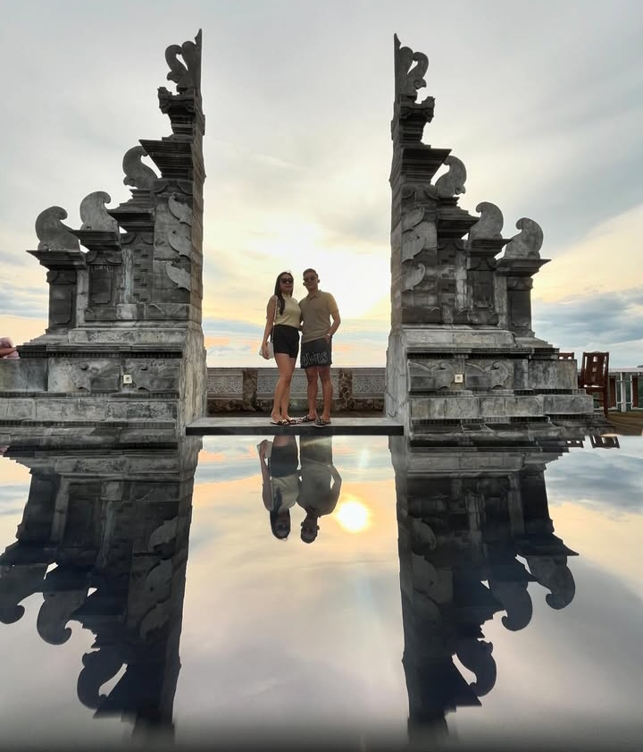 Salah satu spot foto favorit di Pesona Nusantara Lombok yang ada di Bukit Bengkaung, Kecamatan Batulayar, Kabupaten Lombok Barat.