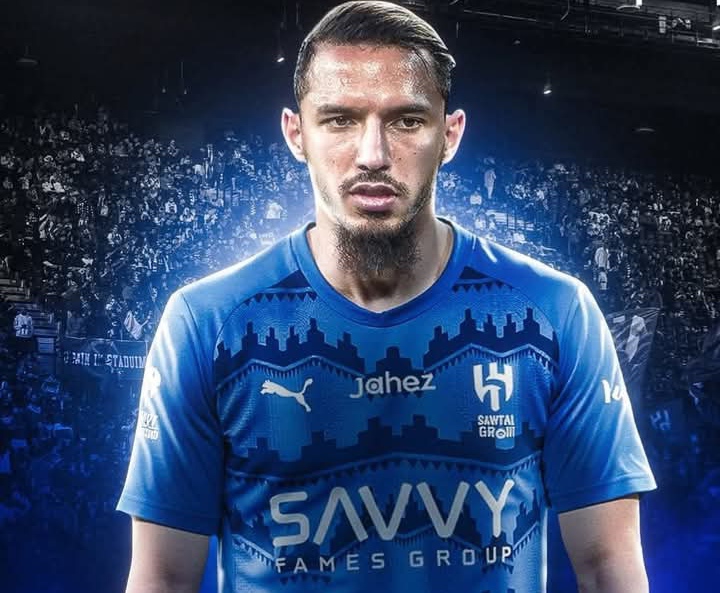 Al Hilal membuka pintu negosiasi dengan pemain AC Milan Ismael Bennacer.