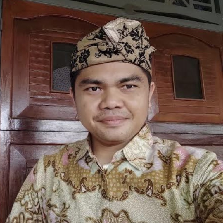 Pengamat politik UIN Mataram Dr Ihsan Hamid menilai pengurus DPW PAN NTB cukup mentereng tapi ada kecendrungan munculnya matahari kembar di tubuh pengurus.