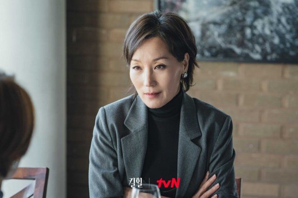 Aktris senior Lee Hye Young