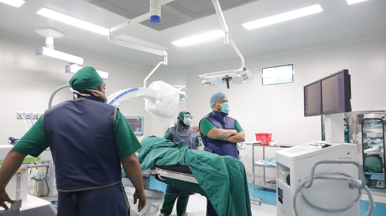 UNGGUL: Layanan bedah di RS Mandalika beroperasi 24 jam didukung dokter spesialis dan fasilitas modern. (dok. RS Mandalika)