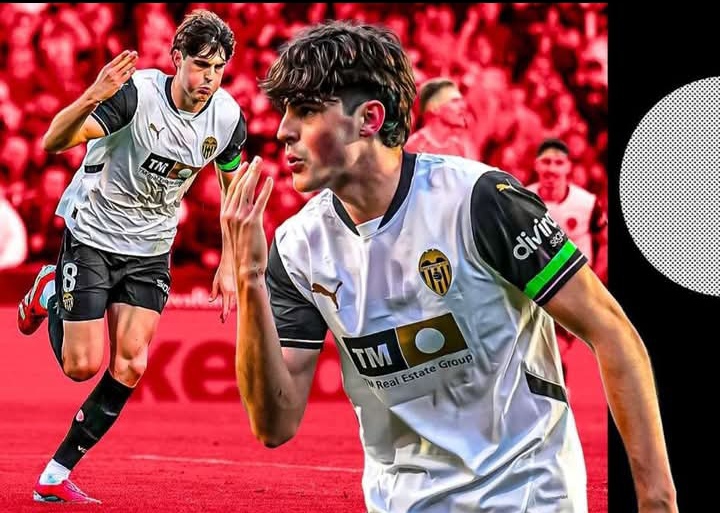 Javi Guerra, pemain tengah Valencia yang juga diincar AC Milan.