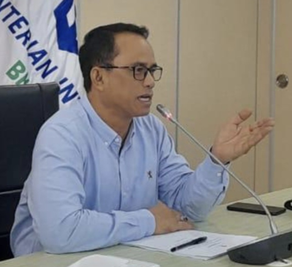 Bendahara DPW PAN NTB Hasbullah Muis Konco membantah munculnya isu matahari kembar di tubuh PAN NTB.