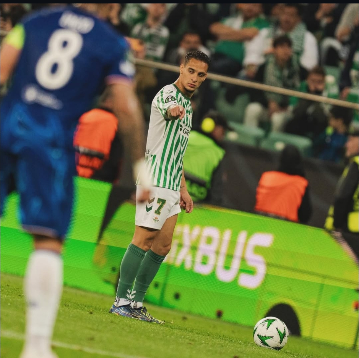 Antony saat bermain untuk Real Betis dengan status pemain pinjaman dari MU. (FOTO: Tangkapan Layar IG Antony)