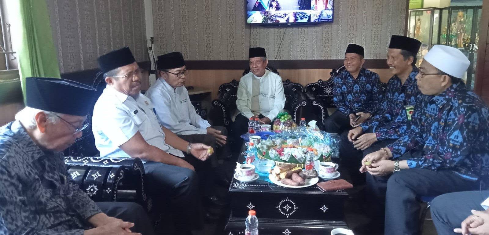 Bupati Lobar Lalu Ahmad Zaini berkunjung ke MAN Lobar, Rabu (23/7).