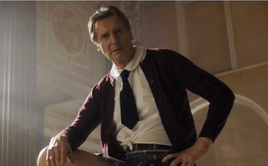 Liam Neeson di film The Naked Gun. (Foto: Paramount Pictures)