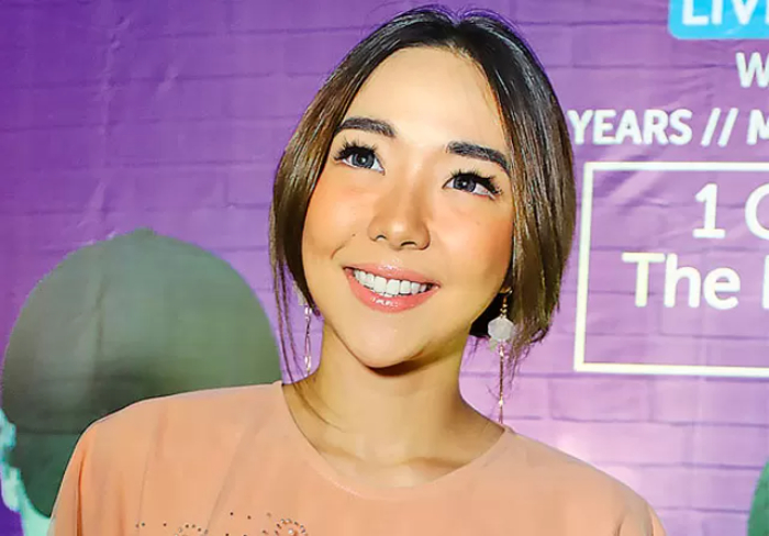 Gisella Anastasia perankan karakter Erika dalam film "A Normal Woman".