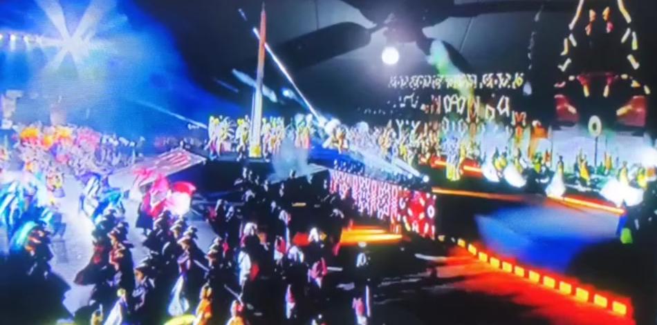Pembukaan FORNAS menampilkan perpaduan sejarah dan budaya yang ditampilkan oleh 500 penari muda NTB tidak hanya menghibur, tetapi juga memberikan pesan mendalam.