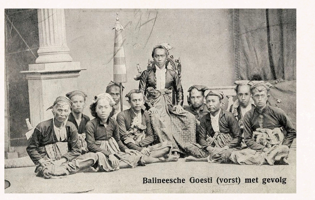 Dokumen foto Raja Bali dan para bawahannya