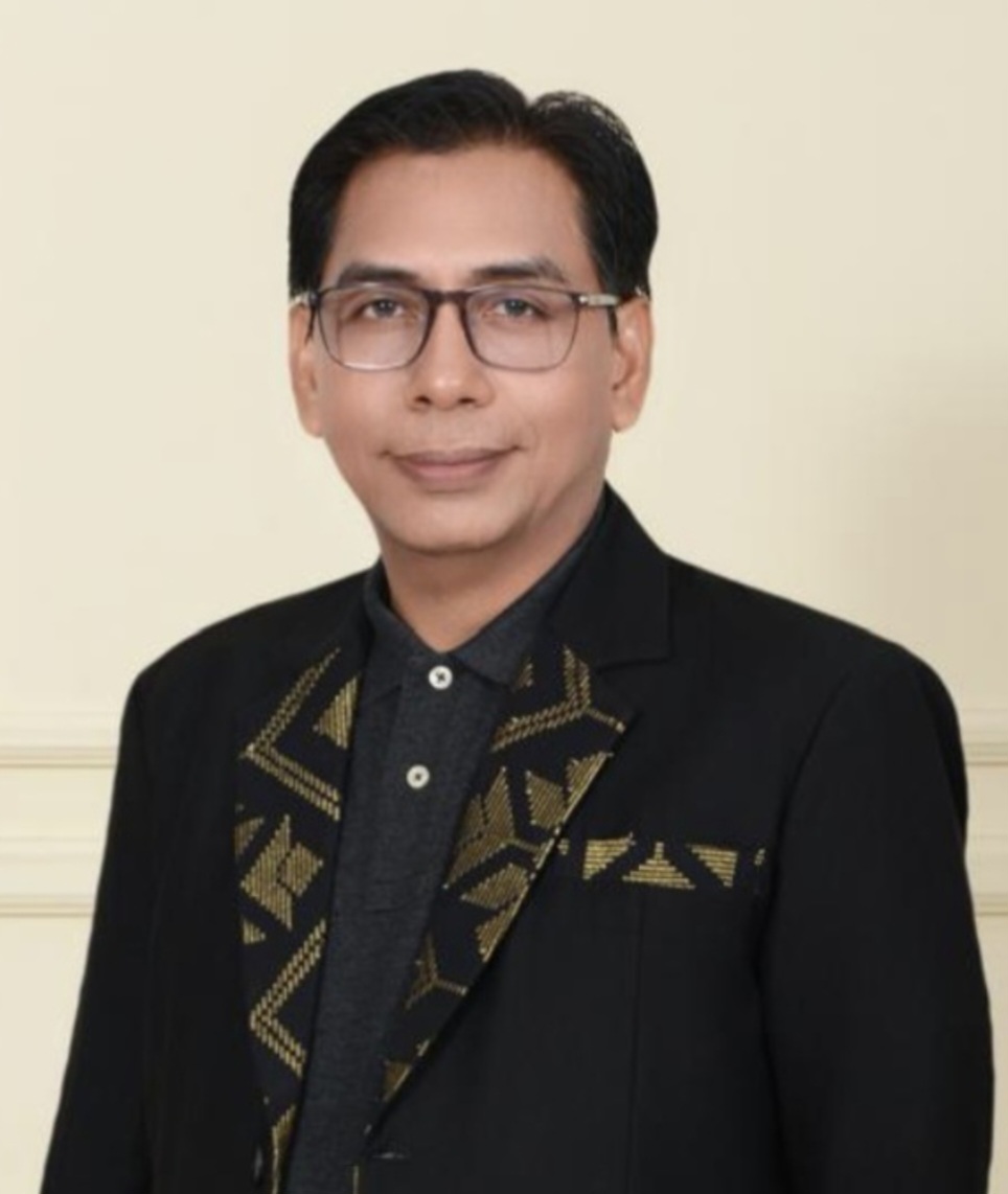 Anggota Banggar DPRD NTB Sambirang Ahmadi meminta Gubernur tegas apakah PT GNE akan diselamatkan atau dilikuidasi.