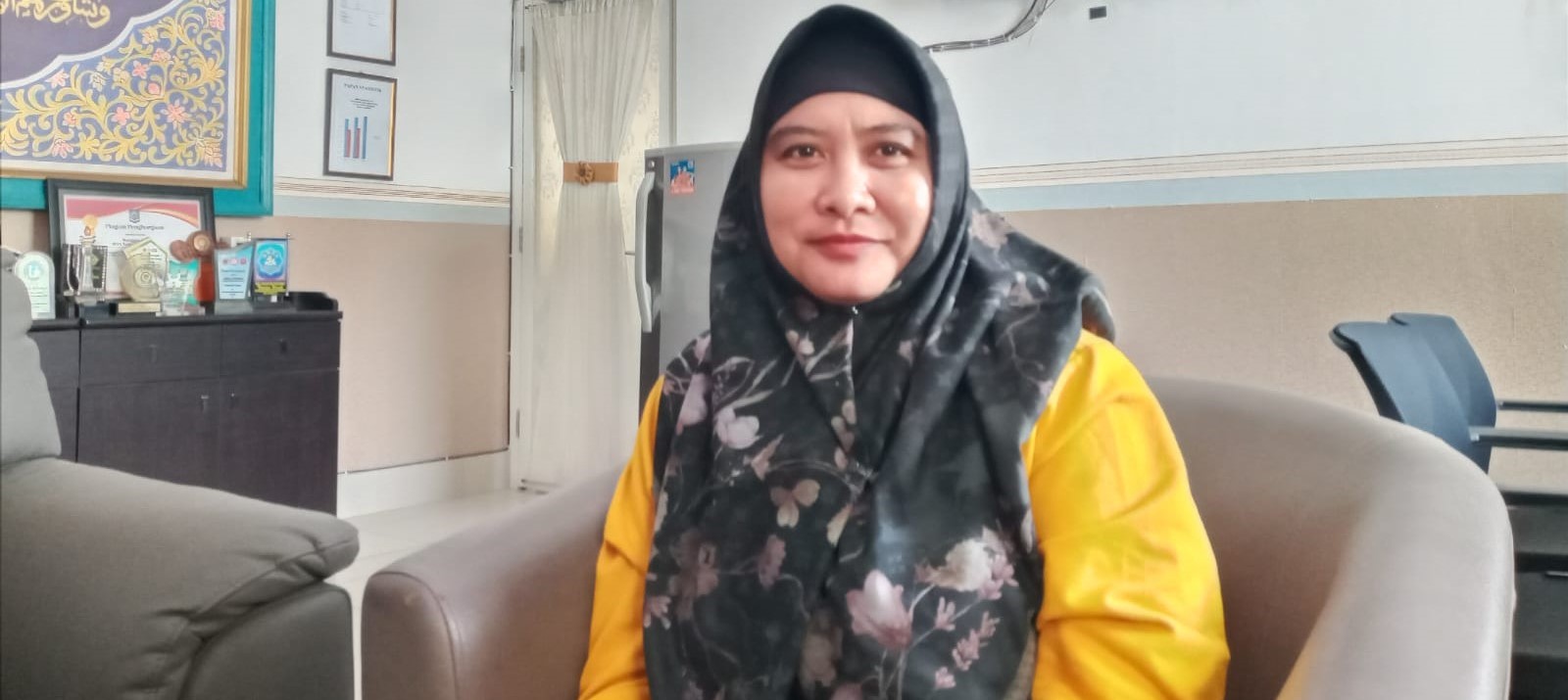 Plt Kepala SMAN 3 Mataram Yuspita Martiningrum
