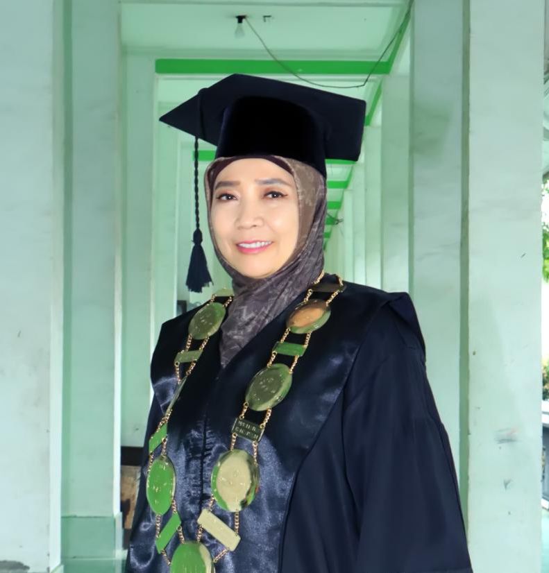 Rektor Universitas Hamzanwadi Dr Hj Sitti Rohmi Djalilah.