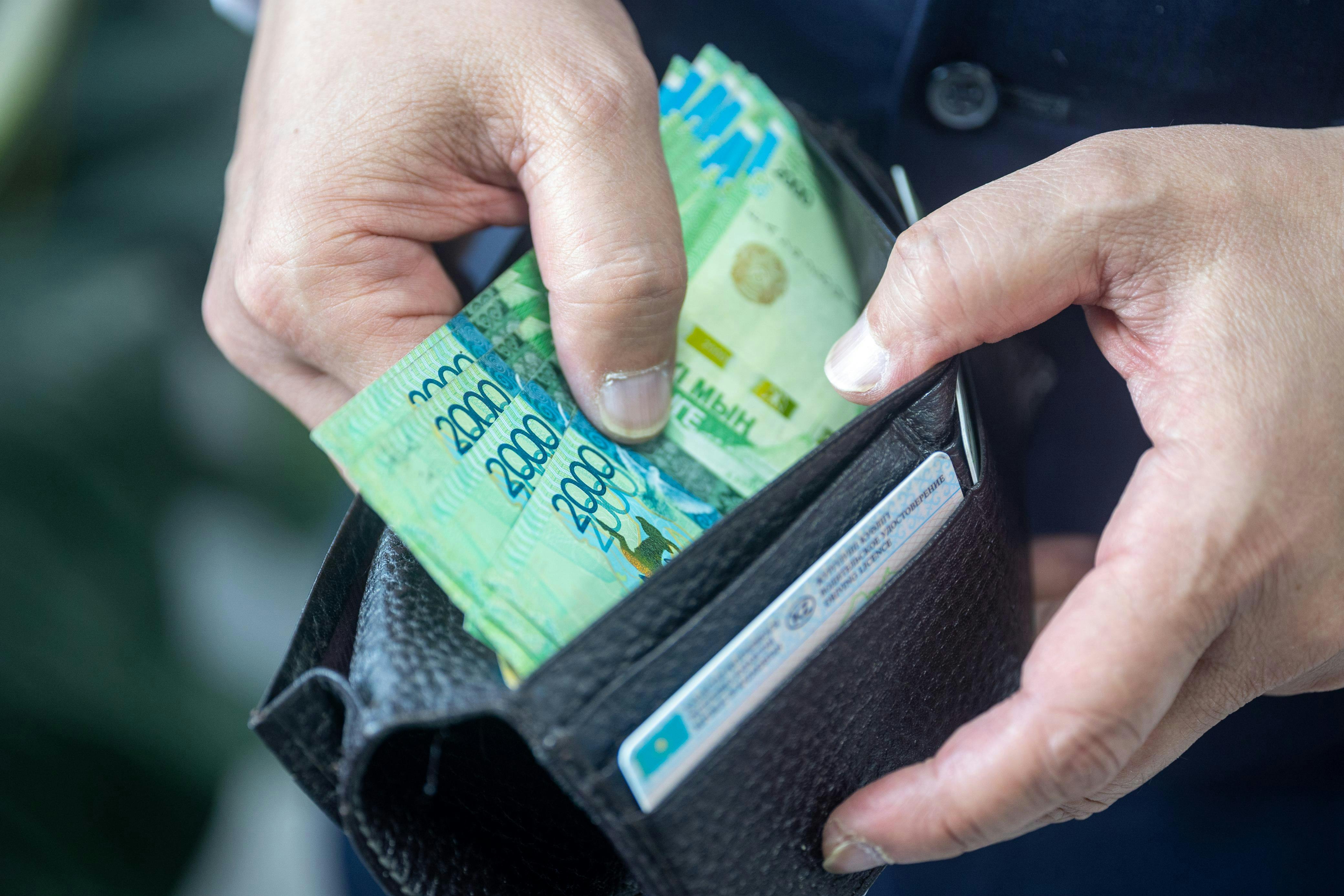 Ilustrasi uang. (FOTO: PEXELS/BLA LIMOVA)