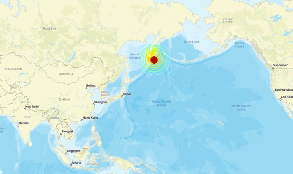Gempa bumi kuat berkekuatan Magnitudo 8,7 mengguncang Rusia pada Rabu pagi (30/7/2025), tepatnya pukul 06.24 WIB. Pusat gempa berada di pesisir timur Kamchatka.