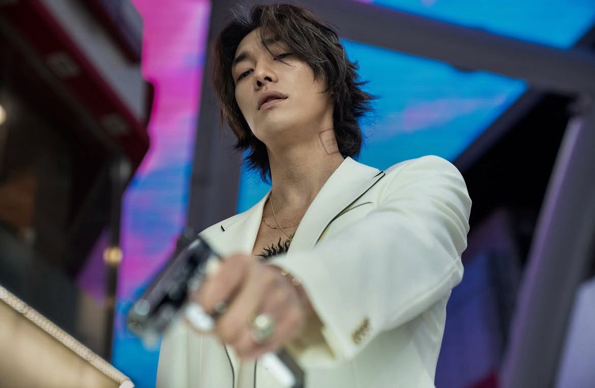 Trigger disebut-sebut sebagai drama korea terbaik tahun ini, langsung meroket ke peringkat 1 sehari setelah dirilis