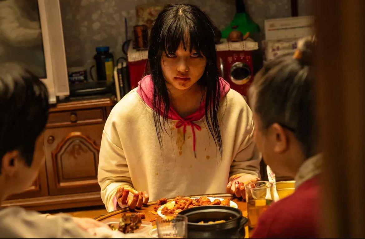 Cuplikan film My Daughter Is a Zombie