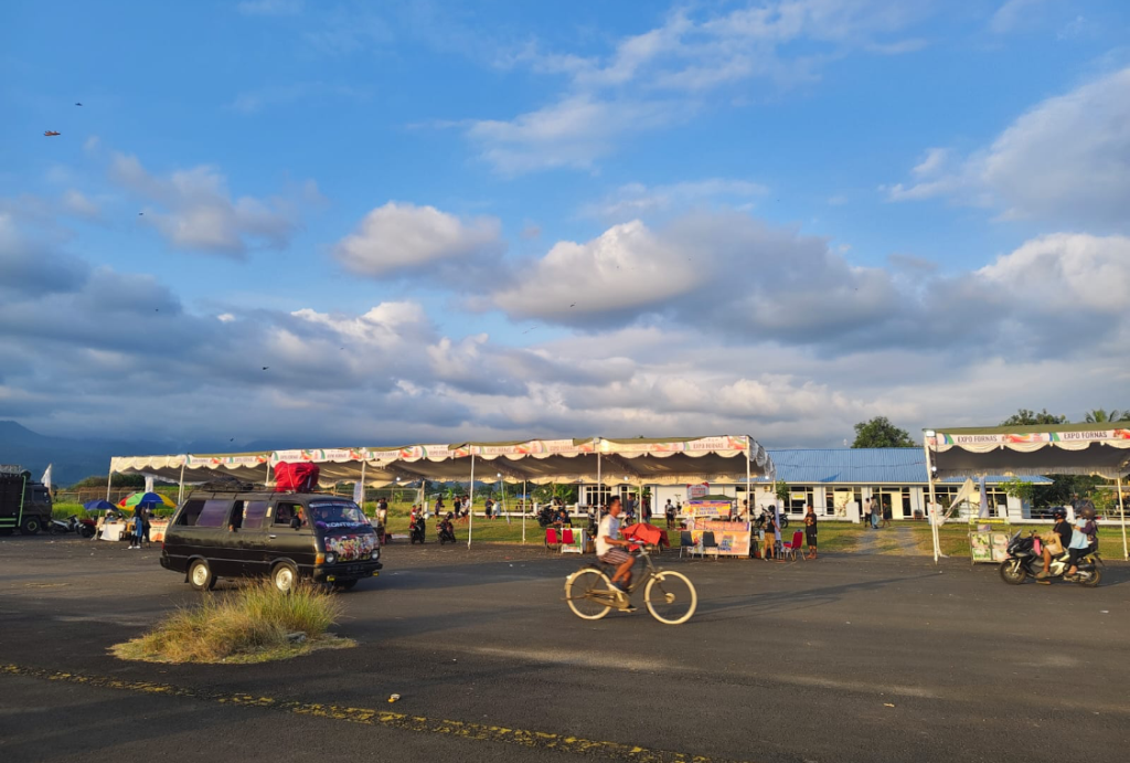 DIMANFAATKAN: Lahan eks Bandara yang rencananya, dikelola oleh Pemkot Mataram dijadikan sebagai venue Fornas VIII.&nbsp;