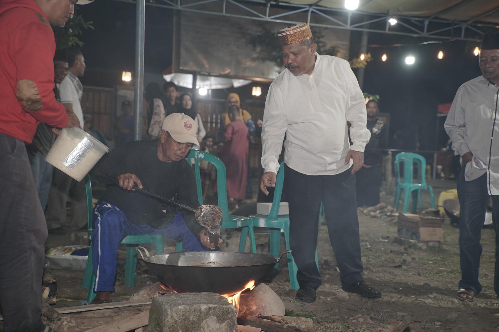 Begini penampakan pembuatan minyak tradisional Minyak Liser Malal representasi nilai spiritual, penyembuhan, dan kedekatan manusia dengan alam.