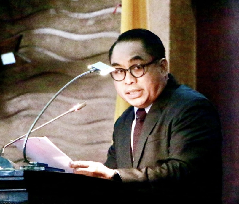 TEGAS DAN KERAS: Juru Bicara Banggar DPRD NTB Sudirsah Sujanto menyampaikan hasil evaluasi terhadap BUMD. Salah satunya merekom penutupan operasional PT GNE.