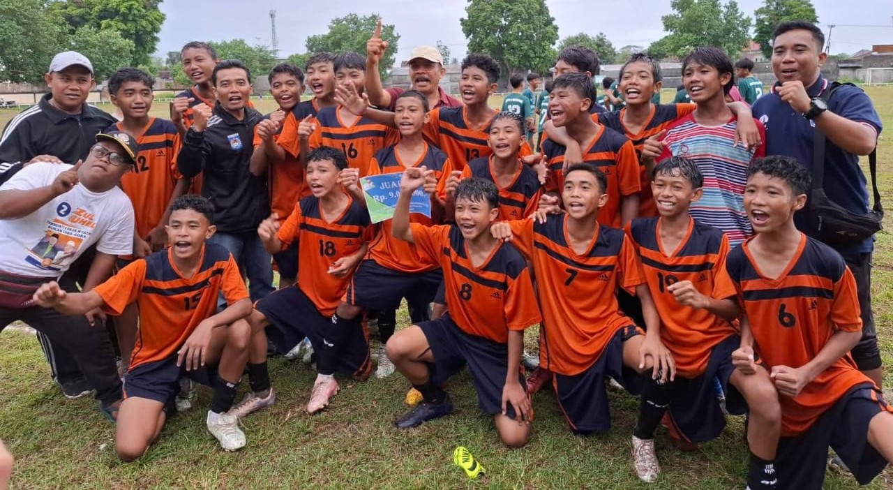 Tim kesebelasan Kecamatan Selaparang berhasil menjadi juara ajang GSI tingkat Kota Mataram di Lapangan Selagalas, Kota Mataram, Rabu lalu (30/7).