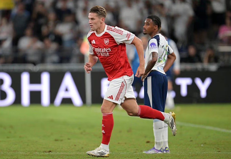 Pemain baru Arsenal Viktor Gyokeres turun saat menghadapi Tottenham Hotspur di laga pramusim.