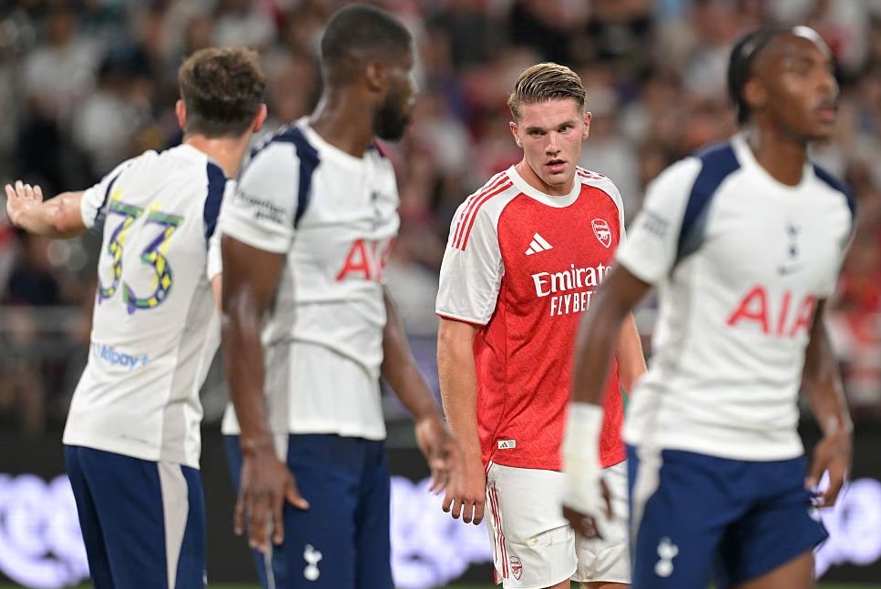 Pemain Arsenal Viktor Gyokeres panen kritik netizen setelah tampil melawan Tottenham Hotspur di laga pramusim.