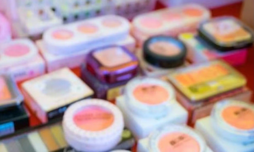 Daftar produk kosmetik atau skincare yang ditarik BPOM