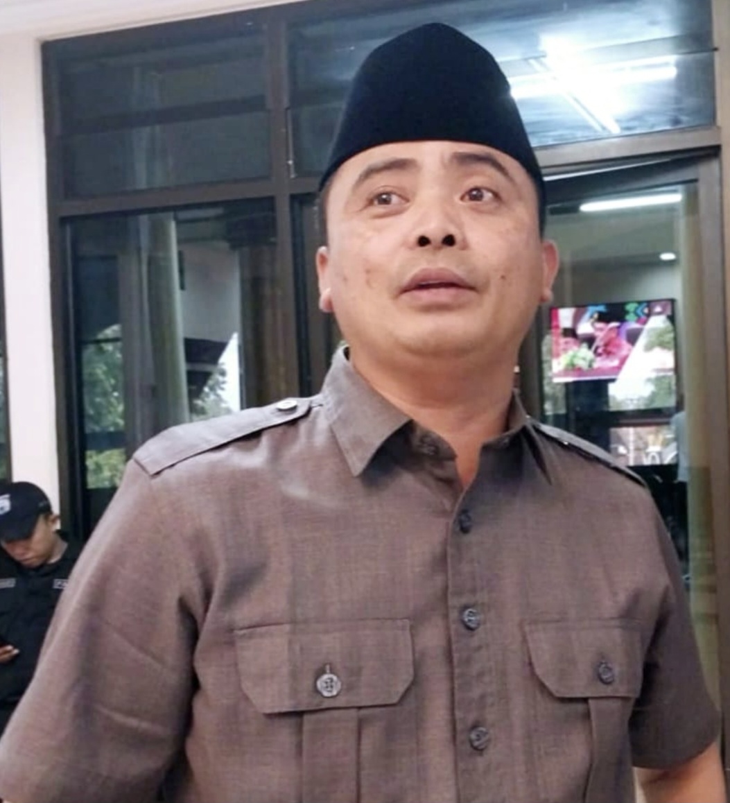 Ketua Komisi I DPRD NTB Mohammad Akri menilai seleksi terbuka terhadap 11 kepala OPD yang lowong sebagai bentuk meritokrasi.