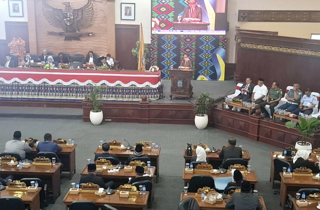 BAHAS APBD: Banggar DPRD NTB menyampaikan rekomendasi dan kritik atas pertanggungjawaban pelaksanaan APBD Tahun Anggaran 2024, Rabu lalu (30/7).
