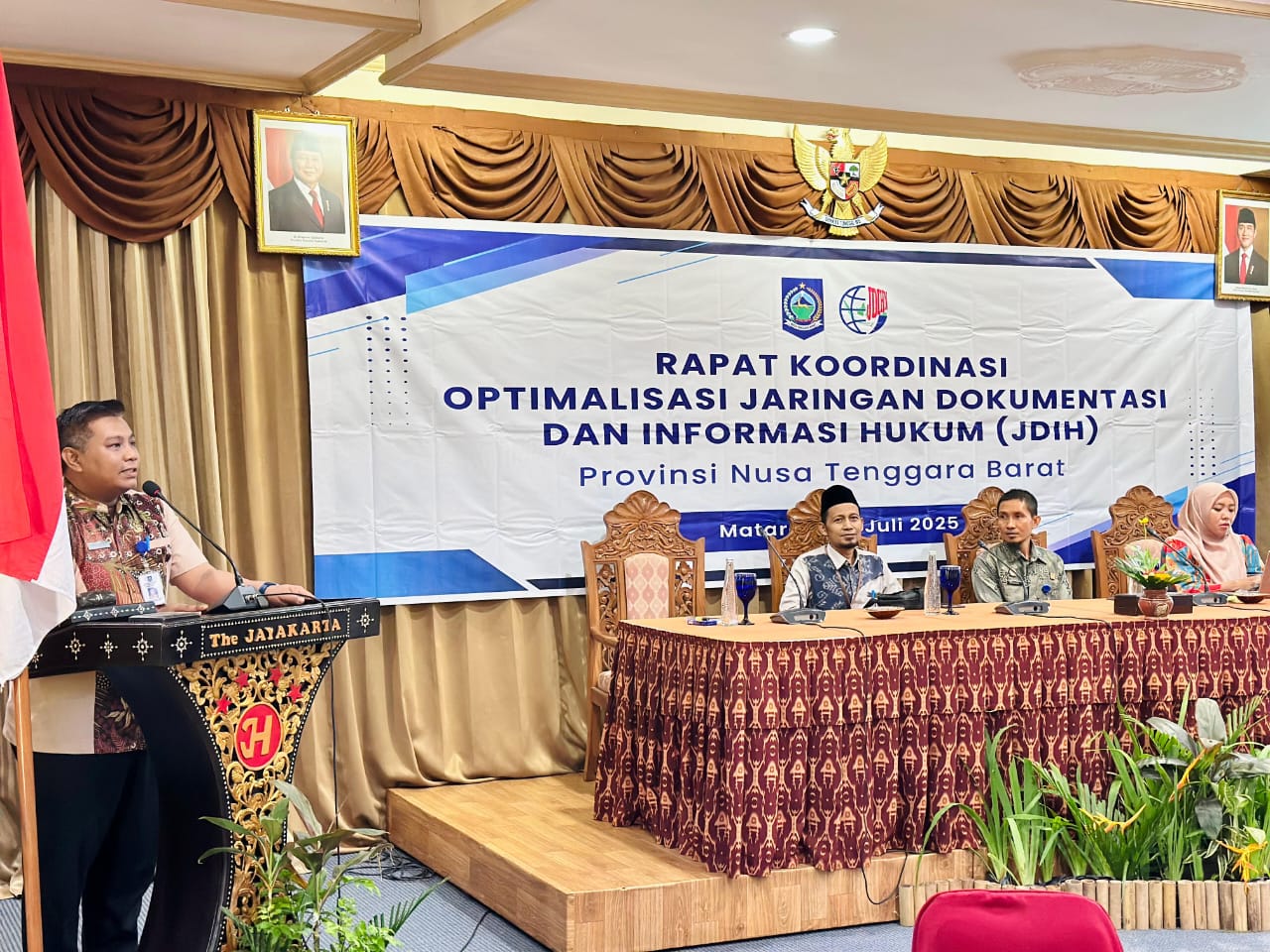 Kanwil Kemenkum NTB mengambil peran strategis dalam mendorong penguatan pengelolaan Jaringan Dokumentasi dan Informasi Hukum (JDIH) melalui kegiatan Rapat Koordinasi Optimalisasi JDIH Tahun 2025
