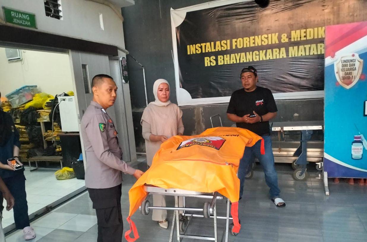 Jadi korban KDRT, jenazah BMPF dibawa ke Rumah Sakit Bhayangkara Mataram untuk dilakukan otopsi