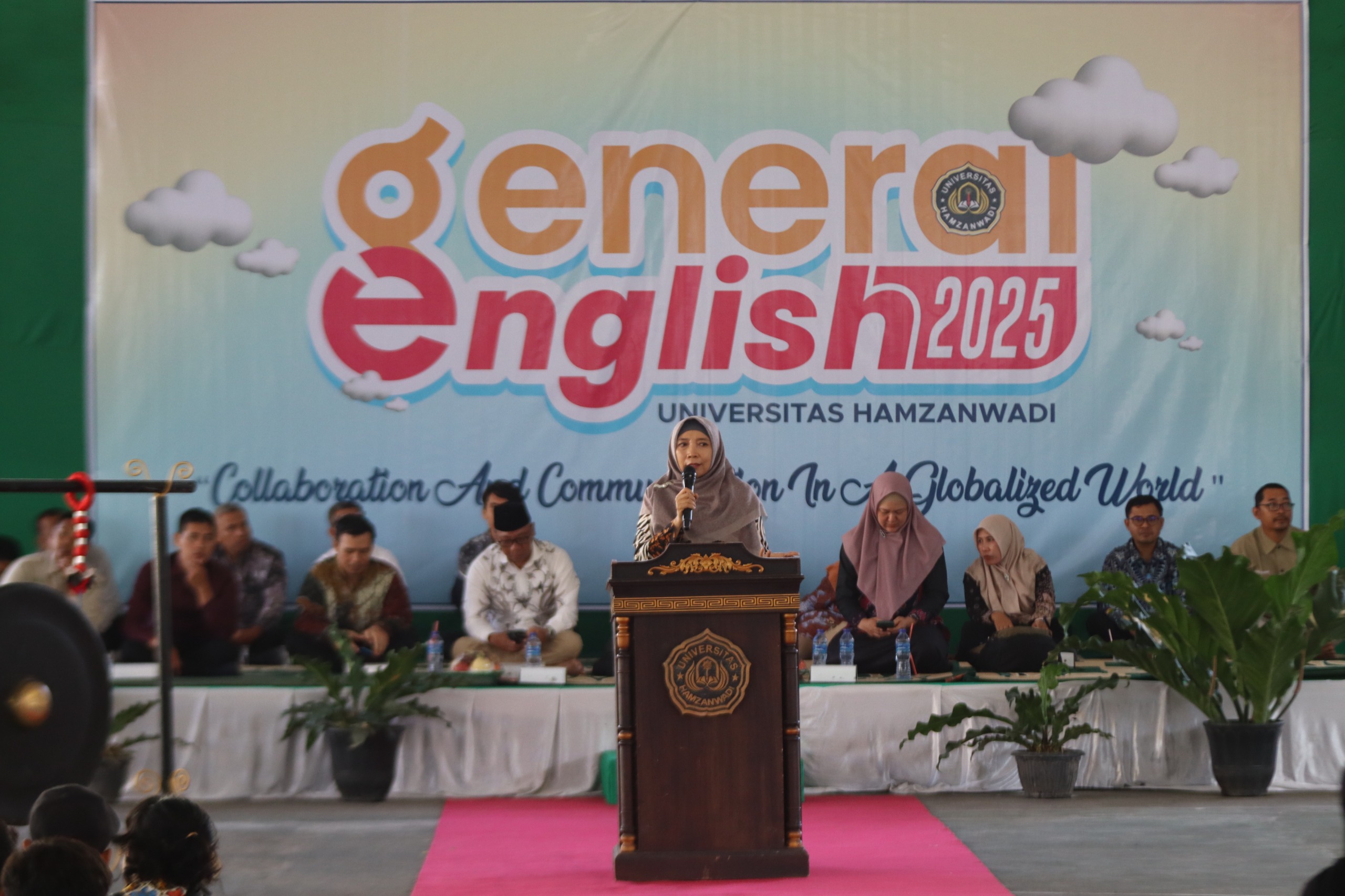 Program general english bagi mahasiswa baru Universitas Hamzanwadi ini merupakan salah satu inisiatif strategis kampus untuk membekali mahasiswa dengan keterampilan bahasa Inggris sejak dini.