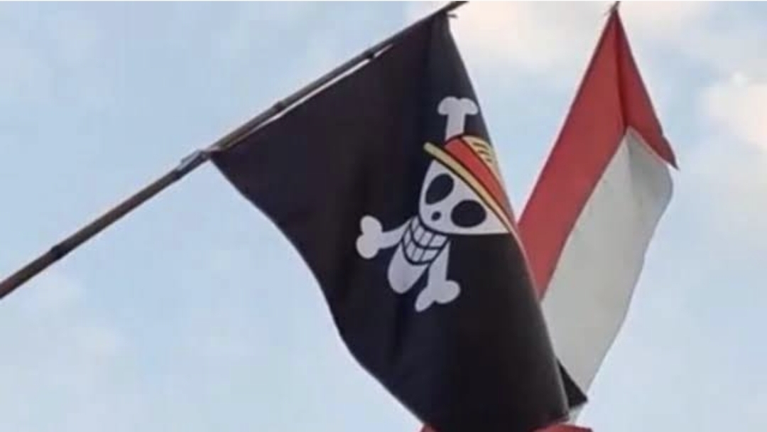 Pelarangan pengibaran bendera One Piece sejajar bendera Merah Putih bukan bentuk pembatasan atas kebebasan berekspresi, melainkan langkah tegas dalam menjaga keamanan nasional. (istimewa)