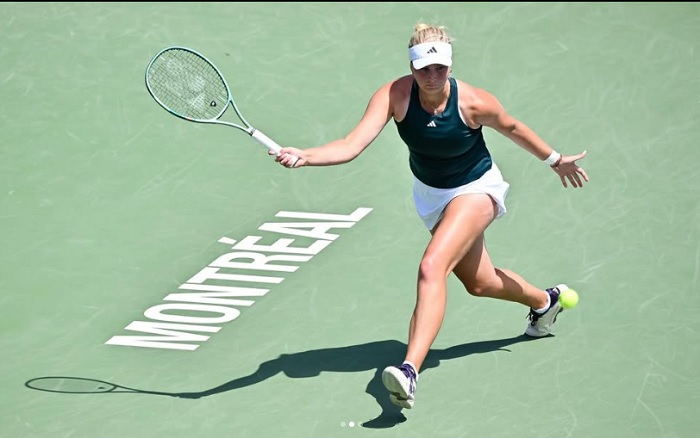 Clara Tauson kalahkan Iga Swiatek di WTA 1000 Montreal (National Bank Open) 2025. Tantang Madison Keys di perempat final.