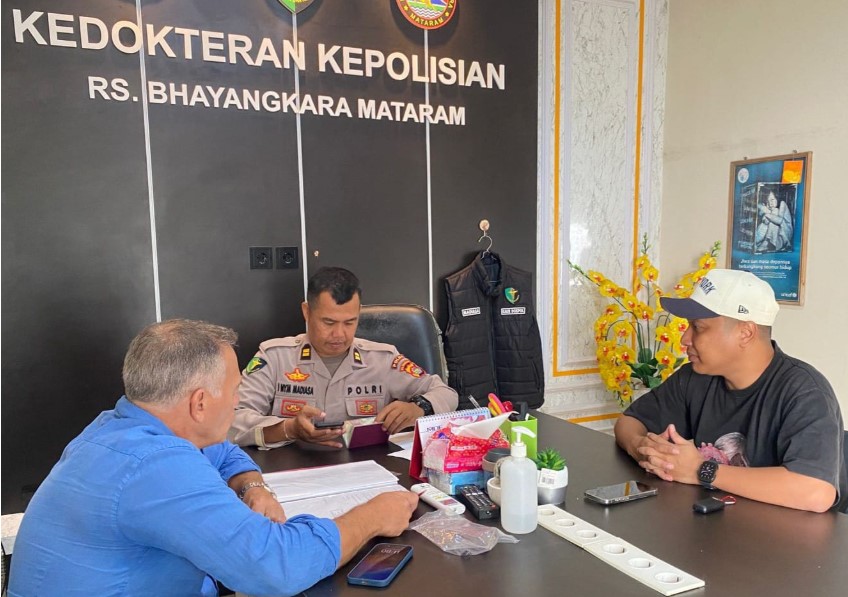 Warga Negara Asing Asal Inggris Meninggal Dunia di Teluk Nara, Diduga Akibat Serangan Jantung