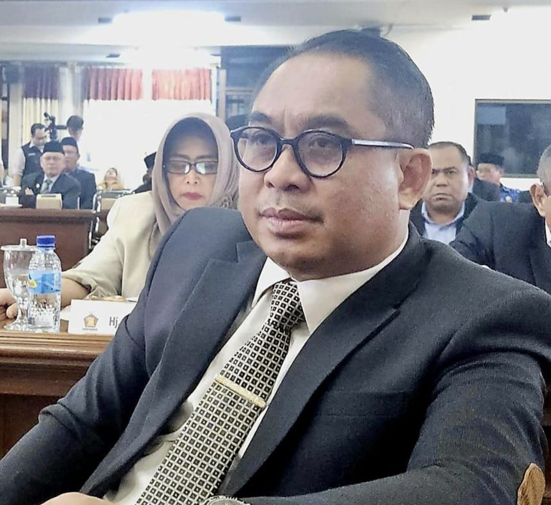 Ketua Bidang OKK DPD Gerindra NTB Sudirsah Sujanto memastikan pihaknya akan tegak lurus dengan keputusan Ketua Umum Gerindra Prabowo Subianto.