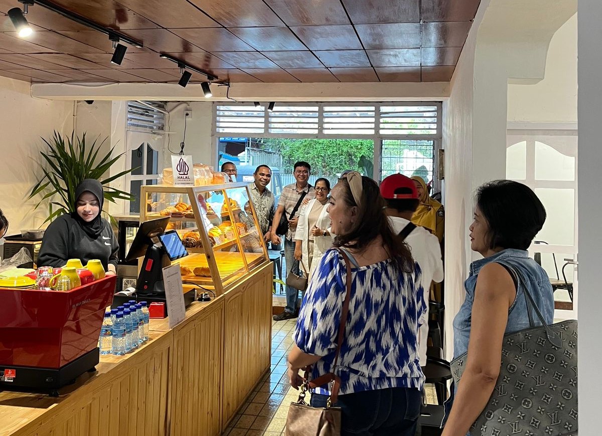 Suasana Waroeng Snoepen Mataram yang menghadirkan cita rasa pastry otentik.