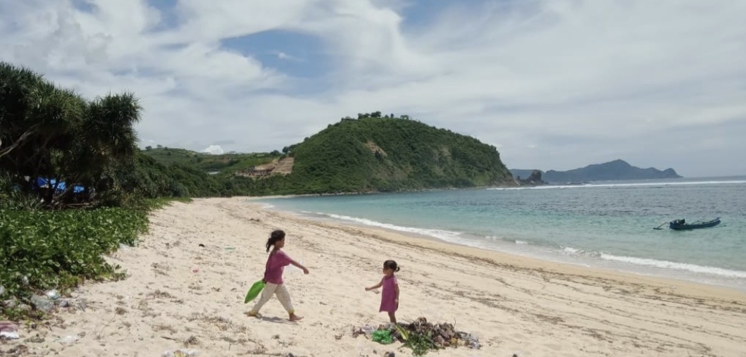 Pesisir Pantai Nambung yang berada di perbatasan Loteng dan Lobar kaya dengan potensi bidang kelautan dan perikanan serta pariwisata. DPRD mendorong hilirisasi untuk mengungkit perekonomian daerah.