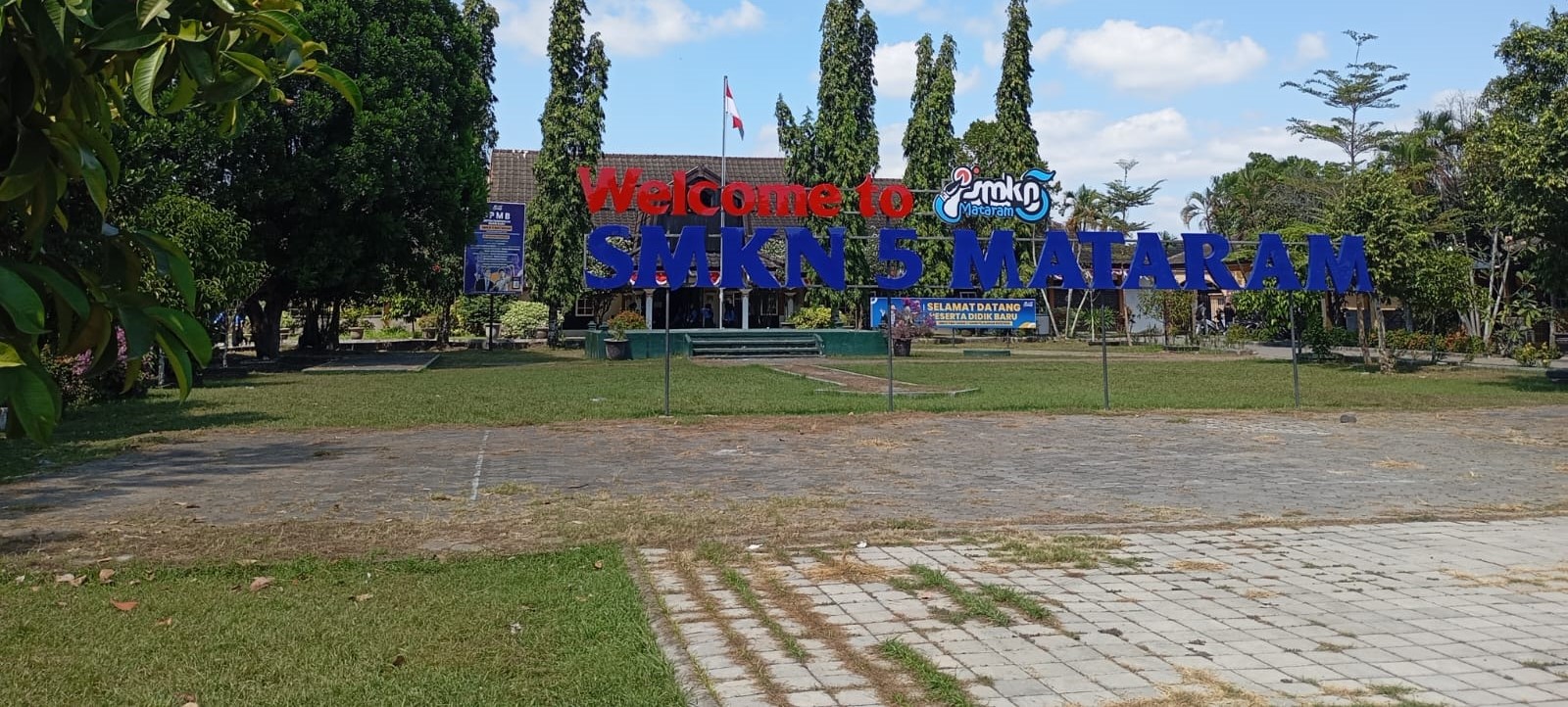 Jurusan TKJ yang sudah tutup dibuka kembali pada SPMB tahun ini. Jurusan ini tersedia di SMKN 5 Mataram.