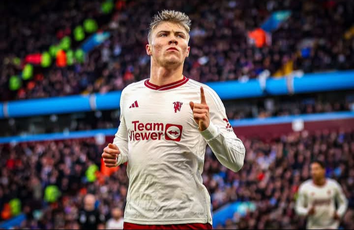 Rasmus Hojlund, striker Manchester United yang kini dikaitkan dengan AC Milan.