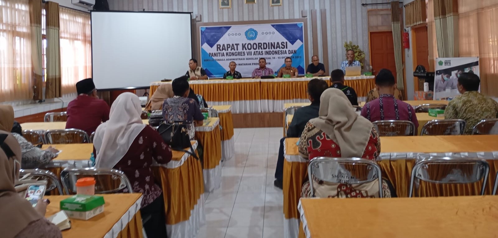 MKTAS NTB rapat koordinasi persiapan Kongres VII ATAS Indonesia di Aula SMAN 6 Mataram, Kamis (7/8).