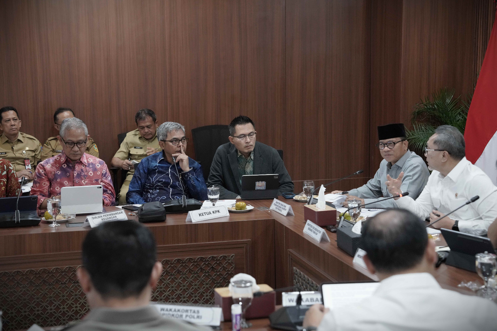 Rapat koordinasi Satuan Tugas Nasional Koperasi Desa Merah Putih yang digelar di Graha Mandiri, Jakarta, Selasa (5/8)