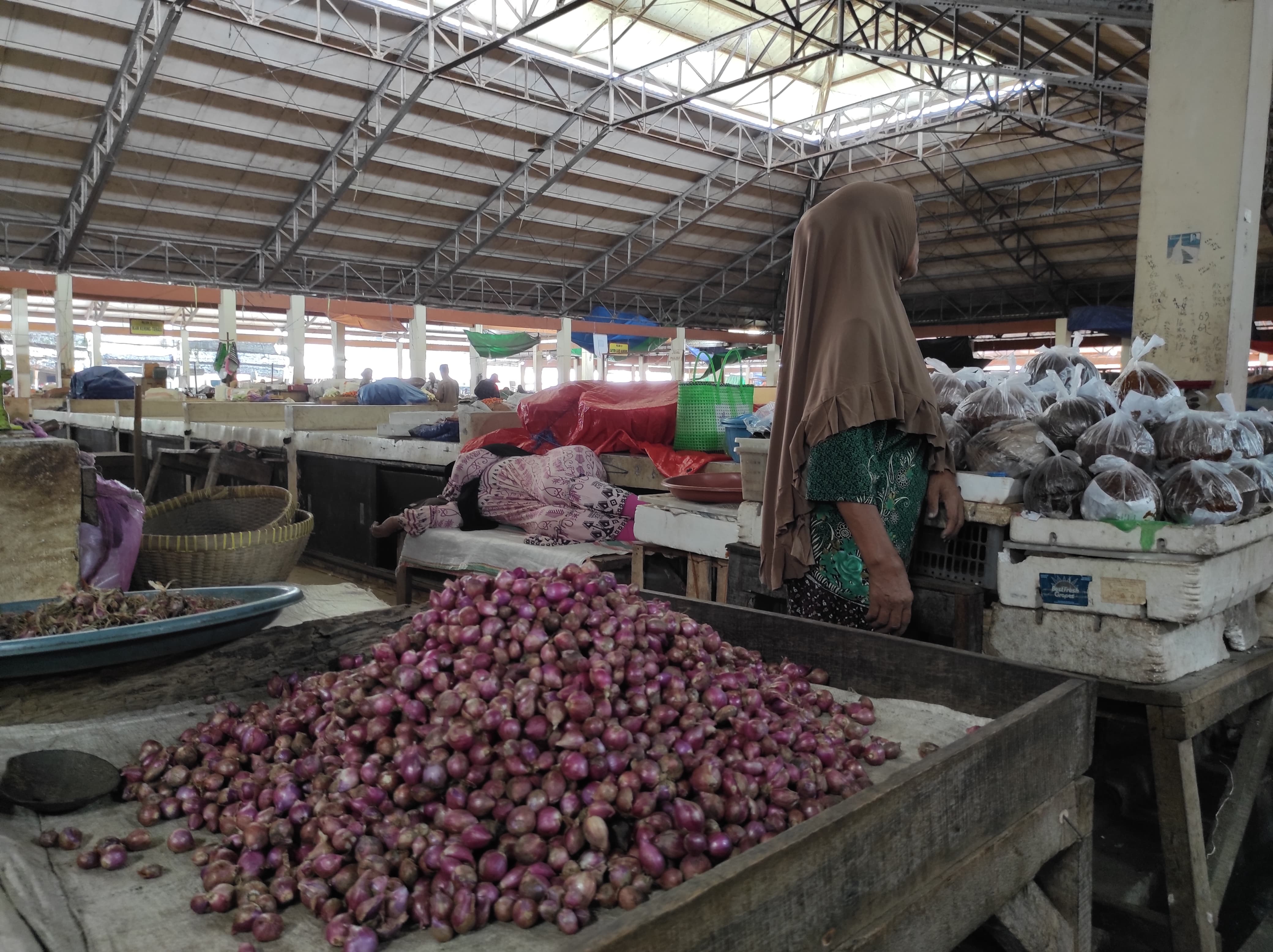 Bawang merah meroket, rp 70 ribu per kilogram