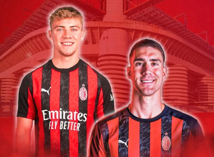 Rasmus Hojlund dan Dusan Vlahovic yang diinginkan AC Milan.